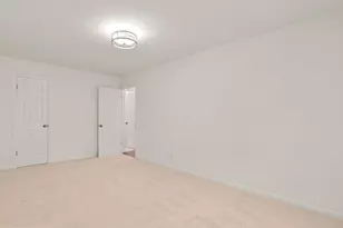 12656 Dara Dr, Woodbridge, VA 22192 - Photo 11