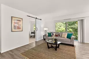 12656 Dara Dr, Woodbridge, VA 22192 - Photo 3
