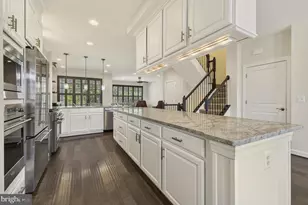 8007 Turtle Crk Cir, Gainesville, VA 20155 - Photo 19