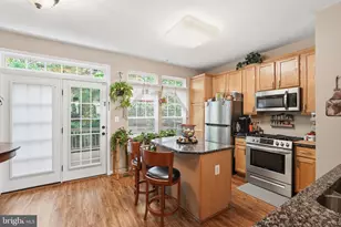 4085 Cressida Pl, Woodbridge, VA 22192 - Photo 7
