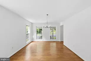 12207 Knightsbridge Dr, Woodbridge, VA 22192 - Photo 9
