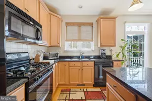 7033 Little Thames Drive, Gainesville, VA 20155 - Photo 23