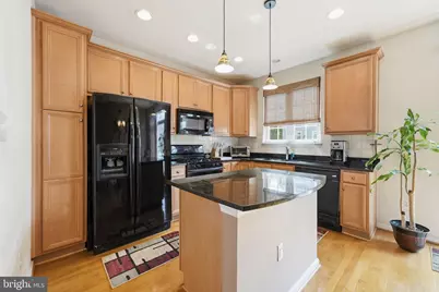7033 Little Thames Drive, Gainesville, VA 20155 - Photo 3