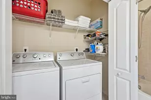 7033 Little Thames Drive, Gainesville, VA 20155 - Photo 11