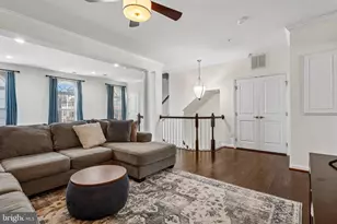 7504 Brunson Cir, Gainesville, VA 20155 - Photo 15