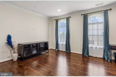 7504 Brunson Circle, Gainesville, VA 20155 - Photo 11