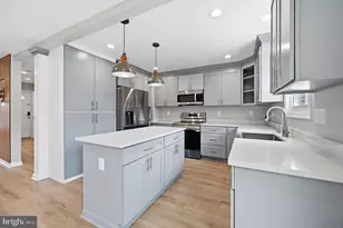 12759 Captains Cove, Woodbridge, VA 22192 - Photo 3