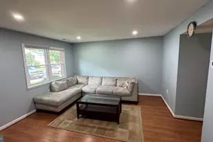 14582 Earlham Ct, Woodbridge, VA 22193 - Photo 3