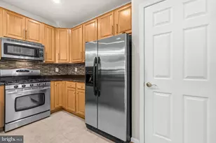 2415 Rainswood Ln, Woodbridge, VA 22191 - Photo 13