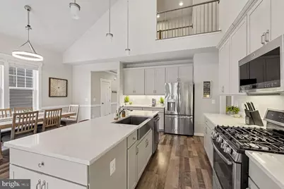 17929 Woods View Drive, Dumfries, VA 22026 - Photo 11