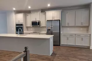 10568 Waterbury Woods Way, Manassas, VA 20112 - Photo 3