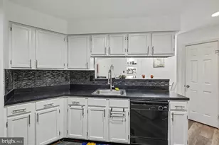 4046 Chetham Wy, Woodbridge, VA 22192 - Photo 15
