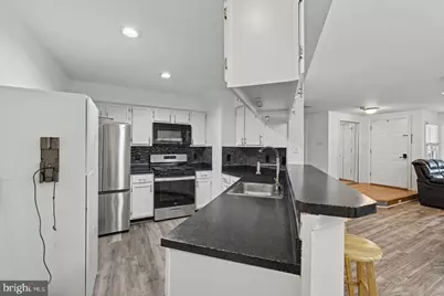4046 Chetham Way, Woodbridge, VA 22192 - Photo 13