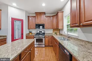 13722 Abbey Manor Ln, Gainesville, VA 20155 - Photo 29