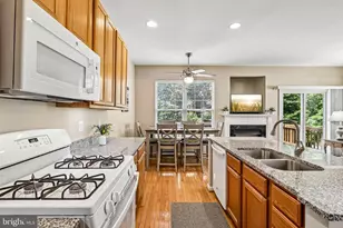 17469 Denali Pl, Dumfries, VA 22025 - Photo 11