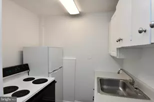 9001 Yorkshire Ln, Manassas, VA 20110 - Photo 5