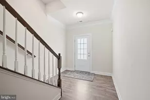 6073 Camerons Ferry Dr, Haymarket, VA 20169 - Photo 3