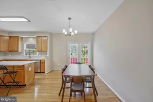 16808 Capon Tree Ln, Woodbridge, VA 22191 - Photo 9