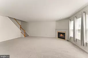 8309 Double Eagle St, Gainesville, VA 20155 - Photo 19
