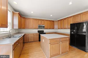 8309 Double Eagle St, Gainesville, VA 20155 - Photo 23