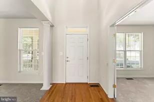 8309 Double Eagle St, Gainesville, VA 20155 - Photo 7