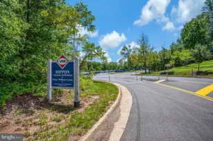 1394 Rail Stop Dr, Woodbridge, VA 22191 - Photo 27