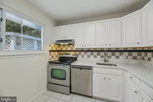 3004 Jamestown Ct, Woodbridge, VA 22192 - Photo 17