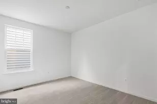 18270 Moss Gdn Rd, Dumfries, VA 22026 - Photo 49