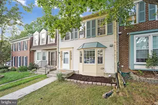 12120 Stoneford Dr, Woodbridge, VA 22192 - Photo 3