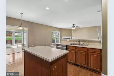 18483 Quantico Gateway Drive, Triangle, VA 22172 - Photo 9