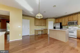 2768 Myrtlewood Dr, Dumfries, VA 22026 - Photo 11