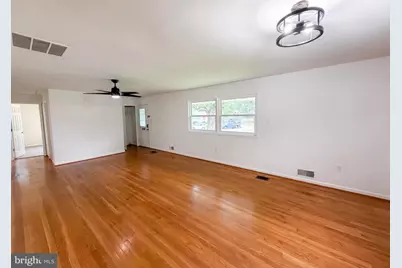 [Address not provided], Woodbridge, VA 22191 - Photo 3