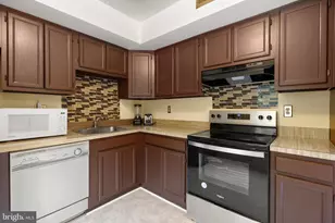 3488 Legere Ct, Woodbridge, VA 22193 - Photo 11