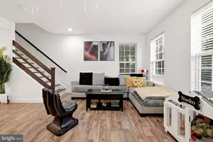 14848 Mason Creek Cir, Woodbridge, VA 22191 - Photo 7