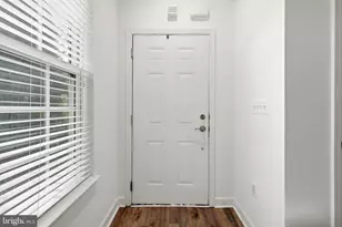 14848 Mason Creek Cir, Woodbridge, VA 22191 - Photo 5