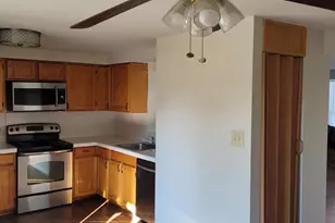 1810 Tilletson Pl, Woodbridge, VA 22191 - Photo 5