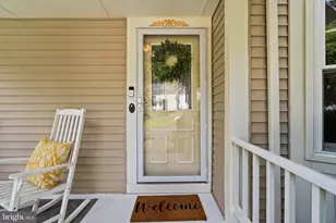 3079 Fennegan Ct, Woodbridge, VA 22192 - Photo 7