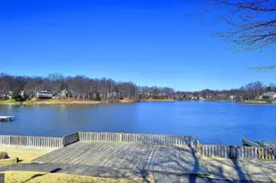 15437 Silvan Glen Dr, Dumfries, VA 22025 - Photo 9