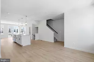 18002 Alicia Ave, Dumfries, VA 22026 - Photo 11