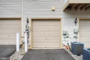 7458 Brunson Cir, Gainesville, VA 20155 - Photo 27