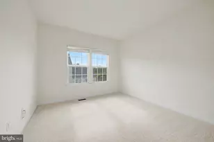 7458 Brunson Cir, Gainesville, VA 20155 - Photo 21
