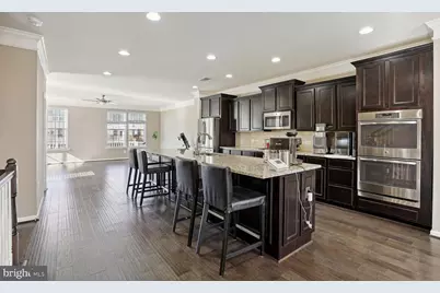 6806 Bryson Circle, Haymarket, VA 20169 - Photo 7