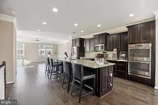 6806 Bryson Cir, Haymarket, VA 20169 - Photo 7