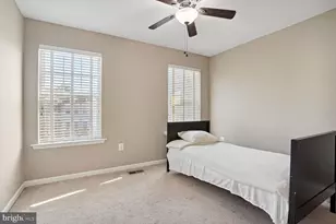 6806 Bryson Cir, Haymarket, VA 20169 - Photo 9