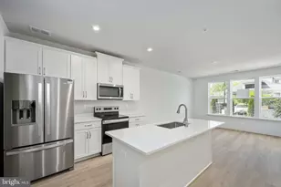 2630 Neabsco Common Pl, Woodbridge, VA 22191 - Photo 5