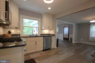 14702 Anderson St, Woodbridge, VA 22193 - Photo 9