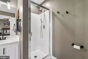 13368 Colchester Ferry Pl, Woodbridge, VA 22191 - Photo 21