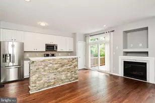 13322 Colchester Ferry Pl, Woodbridge, VA 22191 - Photo 7