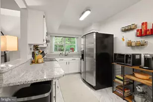 12221 Stevenson Ct, Woodbridge, VA 22192 - Photo 17
