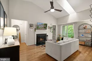 12221 Stevenson Ct, Woodbridge, VA 22192 - Photo 7